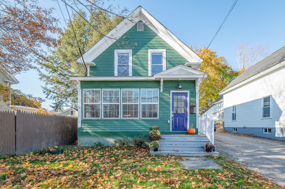 291 Brunswick St, Unit 2 in Old Town, ME - Building Photo
