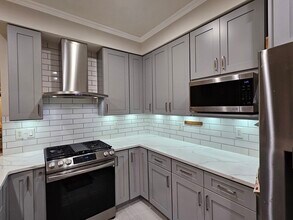 2348 Huntington Station Ct in Alexandria, VA - Foto de edificio - Building Photo