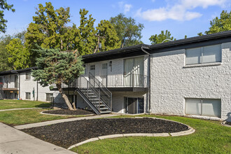 White Pines Apartments in Salt Lake City, UT - Building Photo - Primary Photo