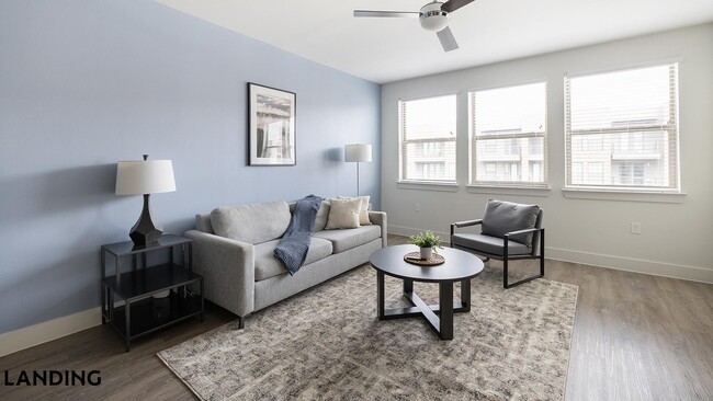 502 E College St, Unit 425