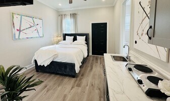 2323 Leonidas St, Unit The Sage Suite in New Orleans, LA - Building Photo