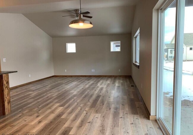 1508 Golden W Dr in Belgrade, MT - Building Photo - Building Photo