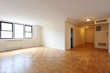 435 E 79th St in New York, NY - Building Photo