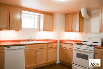 747 S Downing St in Denver, CO - Building Photo - Building Photo