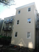 128 St Pauls Ave in Jersey City, NJ - Building Photo - Building Photo