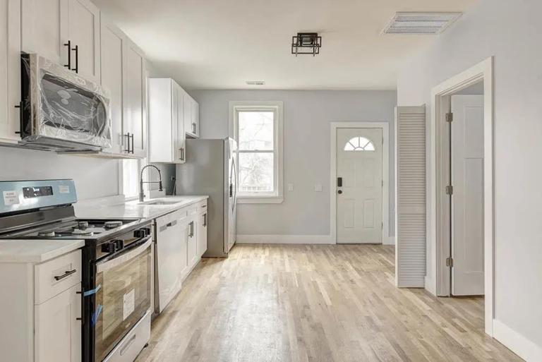 1626 N Washtenaw Ave, Unit 2R in Chicago, IL - Building Photo