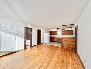 2113 Lake Point Dr in Madison, WI - Building Photo - Building Photo