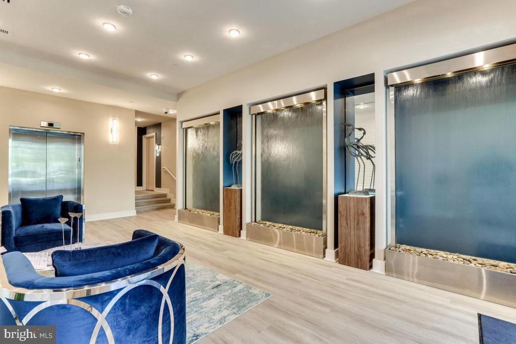 88 V St SW in Washington, DC - Building Photo