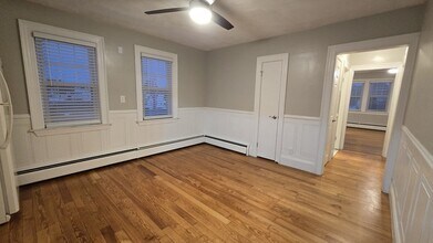 133 Phenix Ave in Cranston, RI - Building Photo - Building Photo