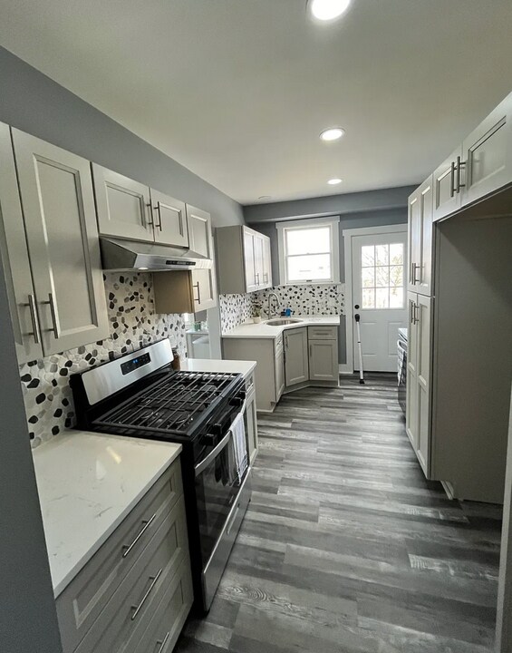1115 Margray St in Pittsburgh, PA - Building Photo
