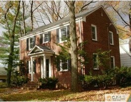 51 McCoy Ave in Metuchen, NJ - Building Photo