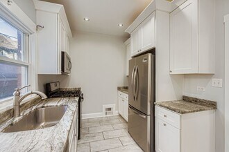 7356 N Ashland Blvd in Chicago, IL - Building Photo - Building Photo