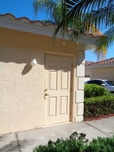 4430 Corso Venetia Blvd in Venice, FL - Foto de edificio - Building Photo