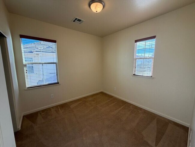 7066 Sacred Cir in Sparks, NV - Building Photo - Building Photo