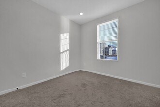 12065 Landon Dr in Plain City, OH - Building Photo - Building Photo