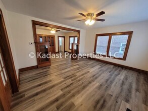 1271 Prairie Ave, Unit 1271 in Beloit, WI - Building Photo - Building Photo