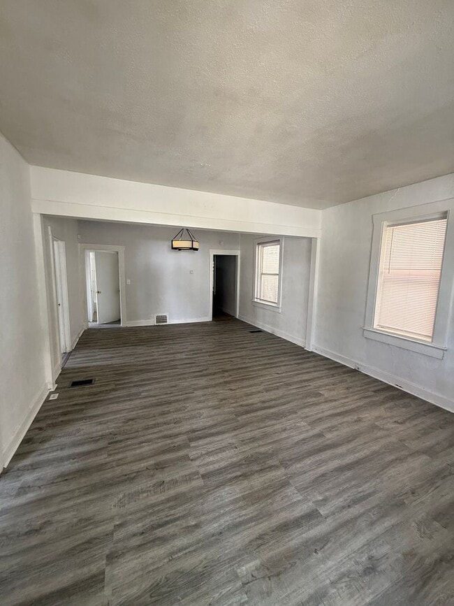 328 W Mason St in Springfield, IL - Foto de edificio - Building Photo