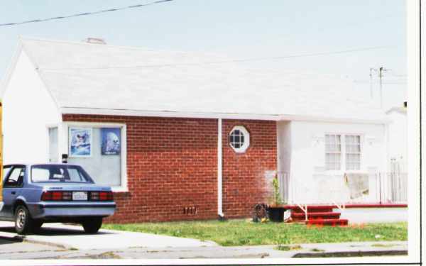 12 Ambrose Ave in Pittsburg, CA - Foto de edificio - Building Photo