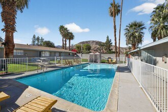 44440 Acacia Dr in Palm Desert, CA - Building Photo - Building Photo