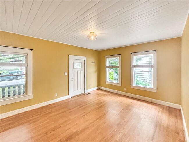 996 Rice St NW in Atlanta, GA - Building Photo - Building Photo
