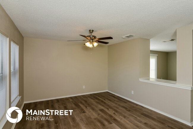 10126 Bastrop Creek in San Antonio, TX - Building Photo - Building Photo