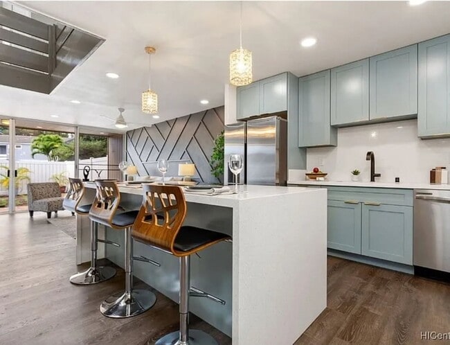 95-421-421 Kuahelani Ave