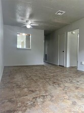 9406 Tooley Dr in Houston, TX - Building Photo - Building Photo