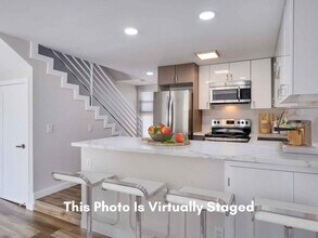 CitiZen Beach Collection on Manhattan in Redondo Beach, CA - Foto de edificio - Building Photo