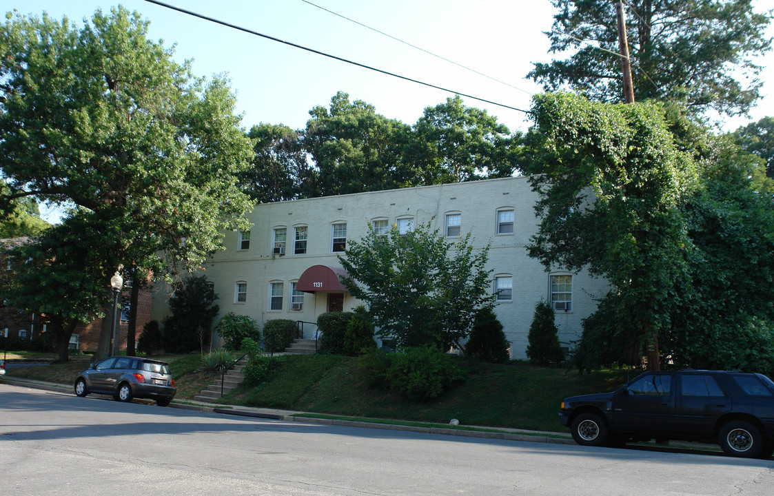 1131 N Kensington St in Arlington, VA - Building Photo