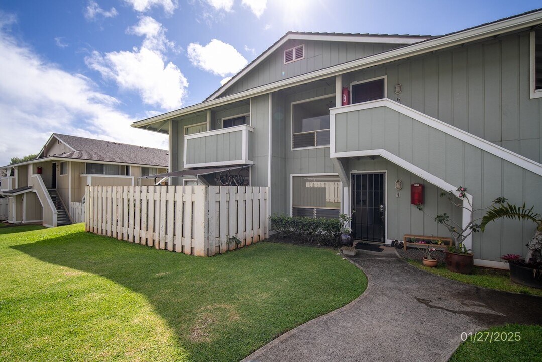 94-716 Paaono St in Waipahu, HI - Building Photo