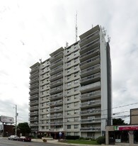 Colosseum Apartments