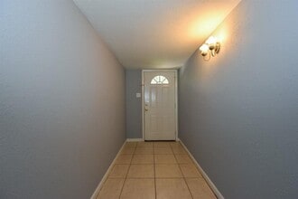 4631 Lochshin Dr in Houston, TX - Building Photo - Building Photo