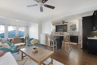 6429 N Wayne Ave, Unit 1 in Chicago, IL - Foto de edificio - Building Photo