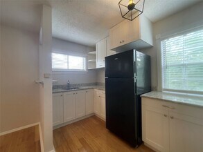 1502 Heights Blvd, Unit 10 in Houston, TX - Building Photo - Building Photo