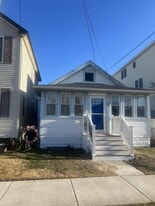 135 W 17th Ave in North Wildwood, NJ - Building Photo