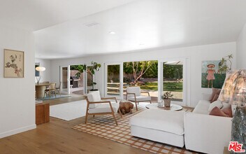 6202 Frondosa Dr in Malibu, CA - Building Photo - Building Photo