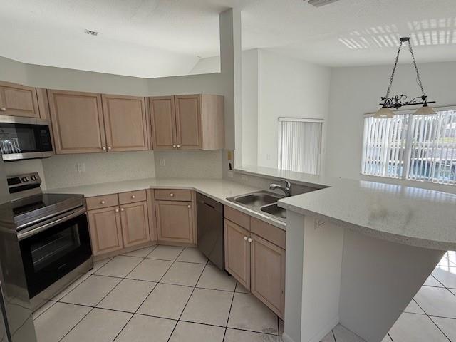 544 Cascade Falls Dr in Weston, FL - Building Photo - Building Photo