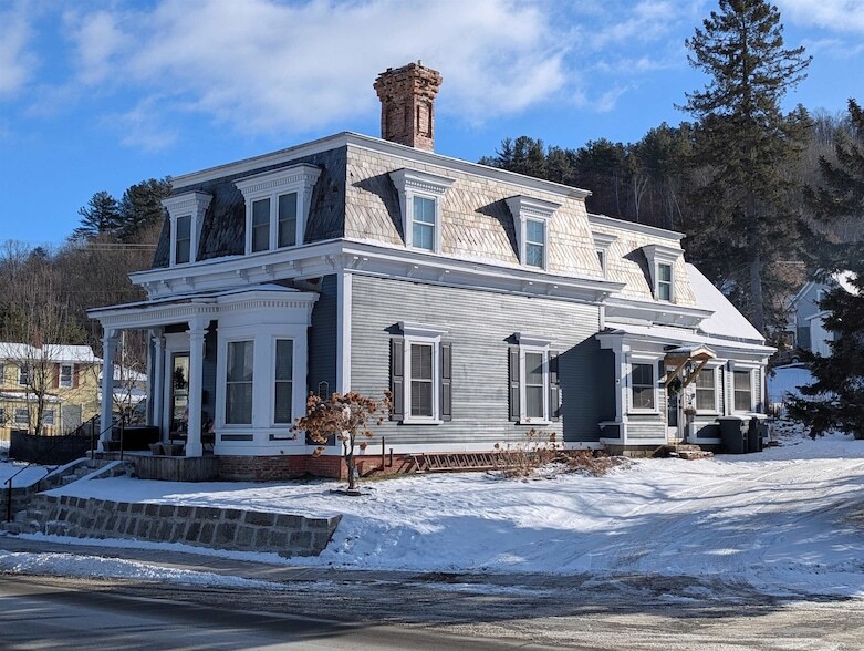 230 Portland St, Unit 1003 in St Johnsbury, VT - Building Photo