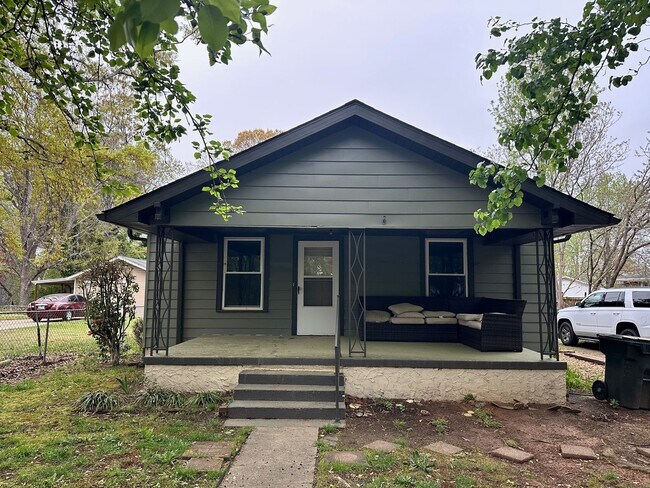 property at 207 E Arlington Ave