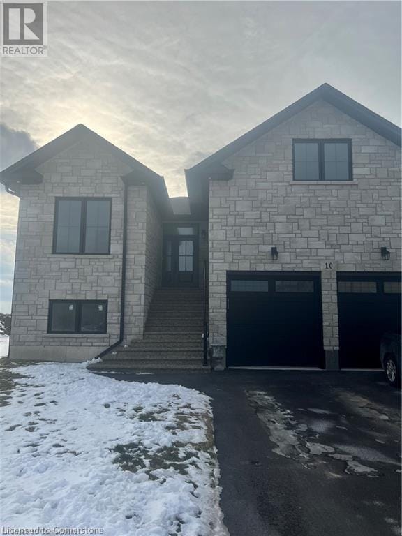 property at 10 CRISTALLINA Dr
