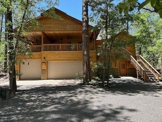 property at 2960 Briarwood Ln
