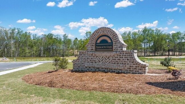 property at 2735 Lou Lou Ln