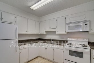 4018 Wheeler Woods Rd in Augusta, GA - Foto de edificio - Building Photo