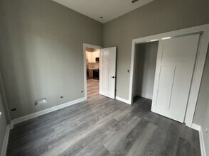 5911 N Nashotah Ave in Chicago, IL - Building Photo - Building Photo