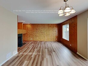 280 Bridlewood Cir in Lake In The Hills, IL - Building Photo - Building Photo