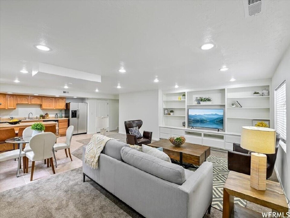 13682 S Blayde Dr in Herriman, UT - Building Photo