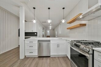 184 Paris St-Unit -1 in Boston, MA - Building Photo - Building Photo