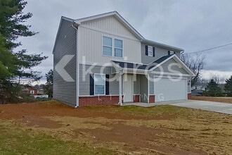 80 Stodmire Ct in Radcliff, KY - Building Photo - Building Photo