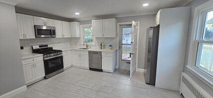 103 Orono St in Clifton, NJ - Building Photo - Building Photo