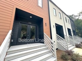 1358 Briar Creek Rd in Charlotte, NC - Building Photo